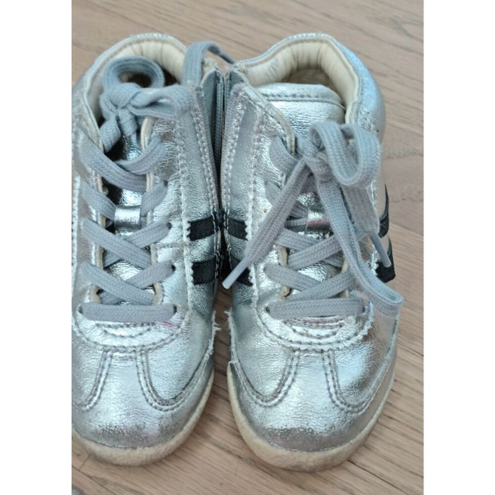 Zara Toddler Metallic Silver Sneakers Black Stripe Low Top Onitsuka 9.5